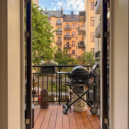 Stylish & Cozy Scandinavian In The Heart Of Apartment *