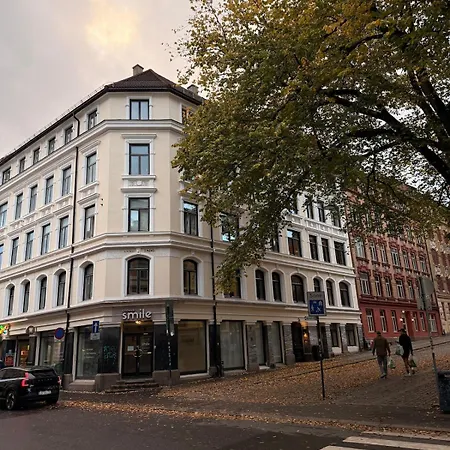 Stylish & Cozy Scandinavian In The Heart Of Oslo